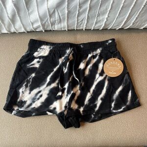 NWT Sundown by Splendid Black & White Tie Dye Pull On Shorts